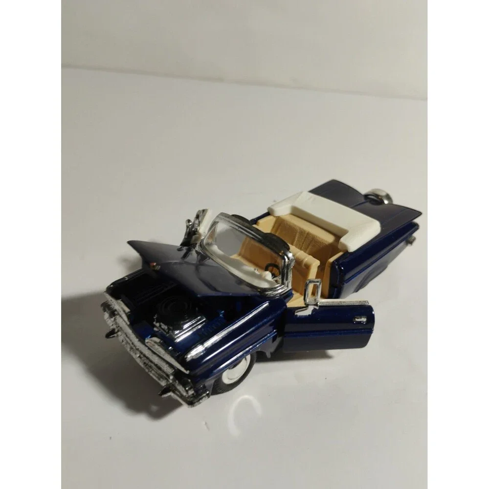 Signature models SS5721 1959 CHEVROLET IMPALA 1:32 Scale Wind Up